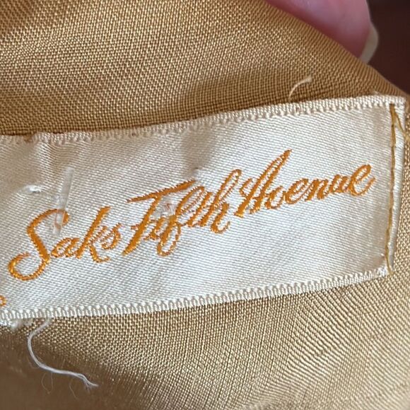 Vintage 50s/60s Saks Fifth Avenue gold dress outfit with bow on front - Picture 6 of 13